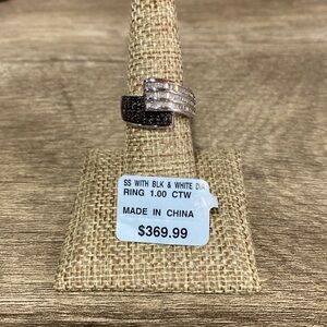 Black & white diamond ring SS